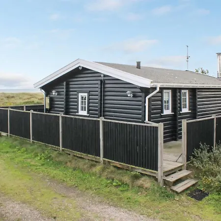 Holiday home Jenson - 75m From The Sea In Ne Jutland By Interhome